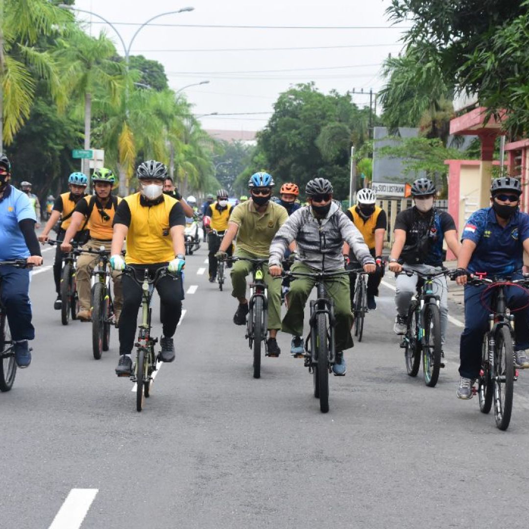 Tingkatkan Imunitas Di Tenggah Covid 19, Forkopimda Provinsi Riau Laksanakan Olahraga Bersama