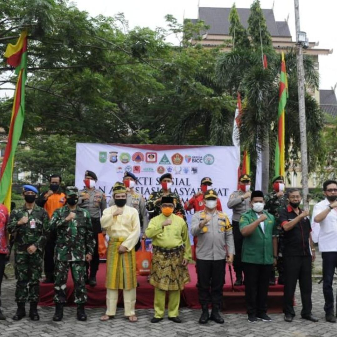 Danrem 031/Wira Bima Hadiri Acara Baksos dan Apresiasi Masyarakat Bagi Pejuang Pemadam Karhutla Riau