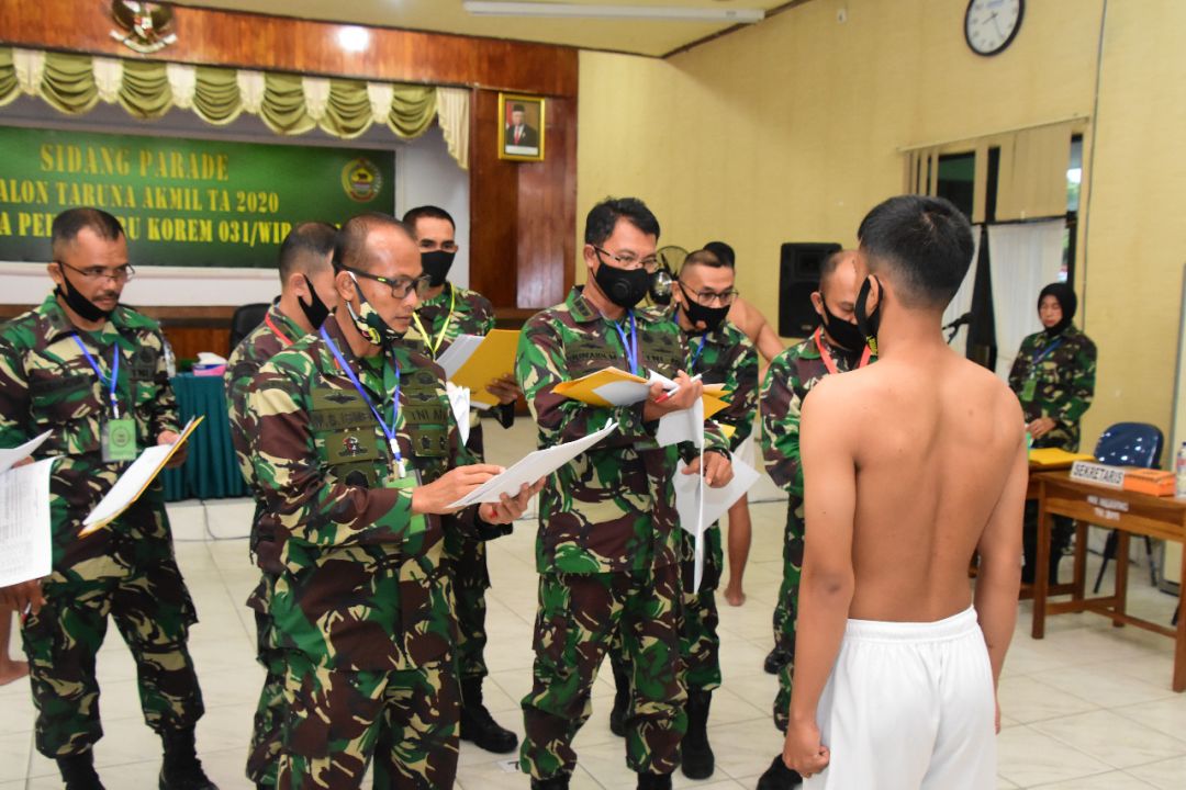 Pimpin Sidang Parade Calon Taruna Akmil, Danrem 031/WB Inginkan Catar Berkualitas