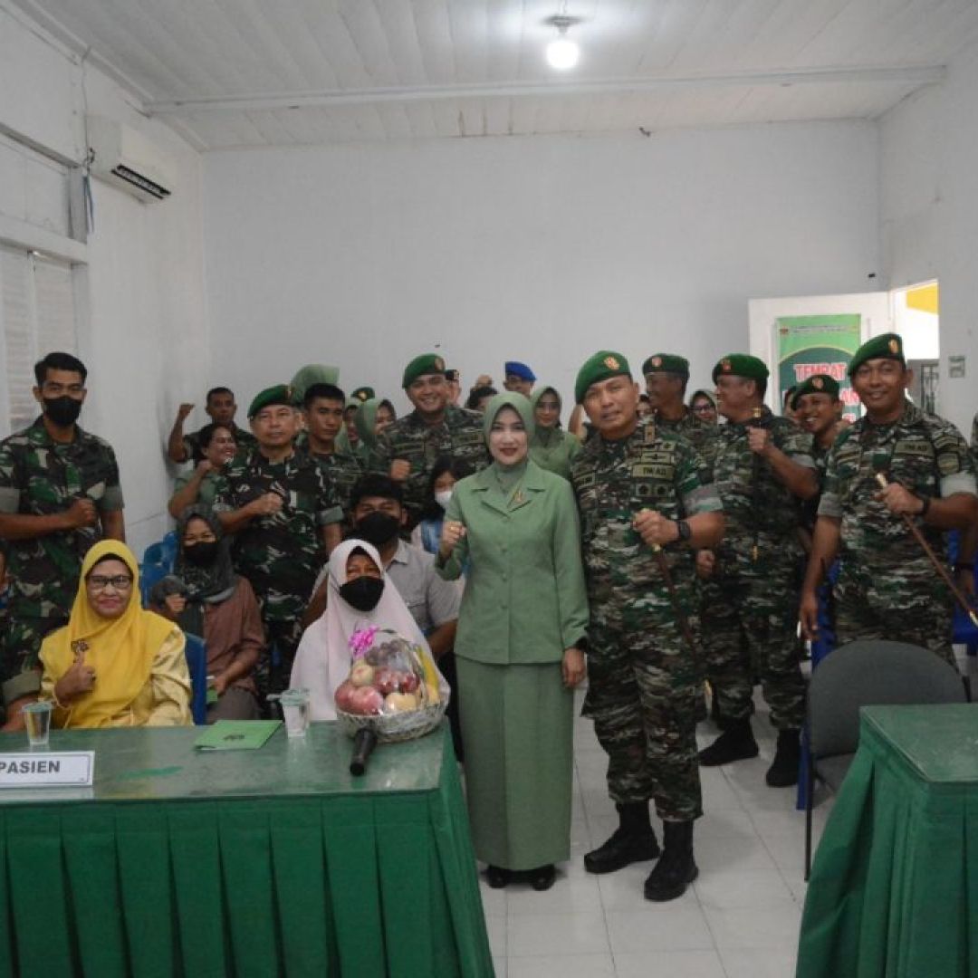 Danrem 031/WB Kunjungi Anggota dan PNS yang Sakit di RST TK IV Pekanbaru.