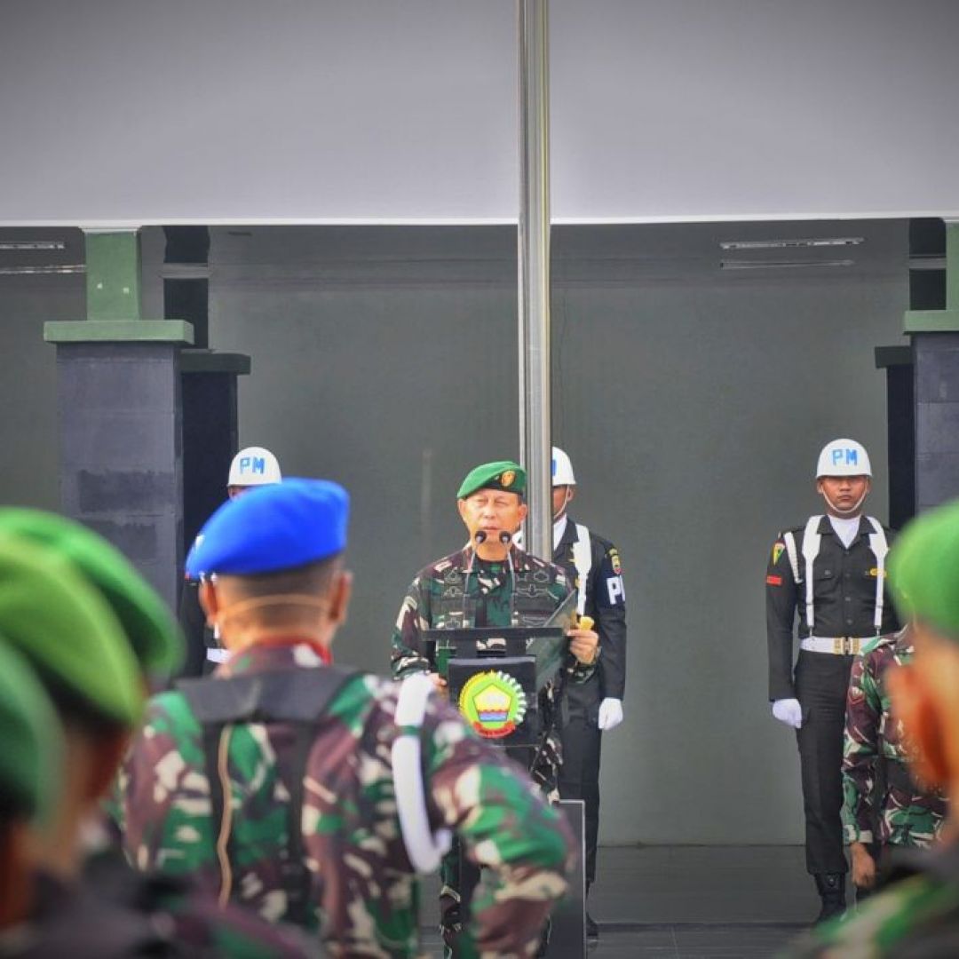 Danrem Pimpin Langsung Upacara 17 san di Makorem 031/Wira Bima