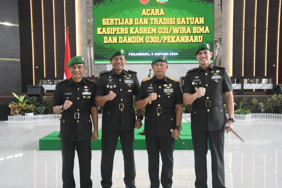 Danrem Pimpin Sertijab Kasi Pers Kasrem 031/WB Dandim 0301/Pbr.