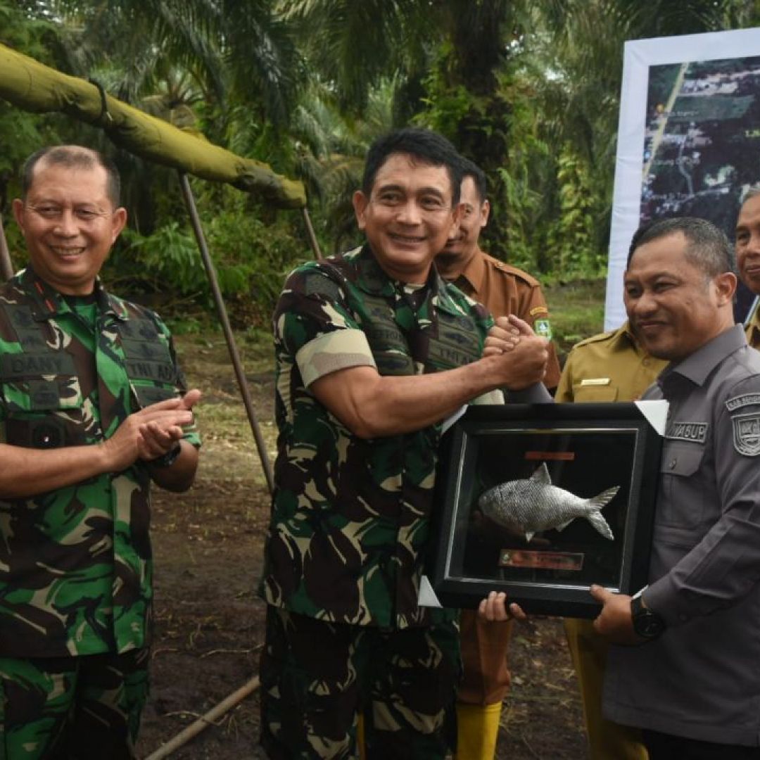 Kasdam I/Bukit Barisan Bersama Danrem 031/ Wira Bima Tinjau Lahan Hanpangan Unggulan Kodim 0303/Bengkalis.