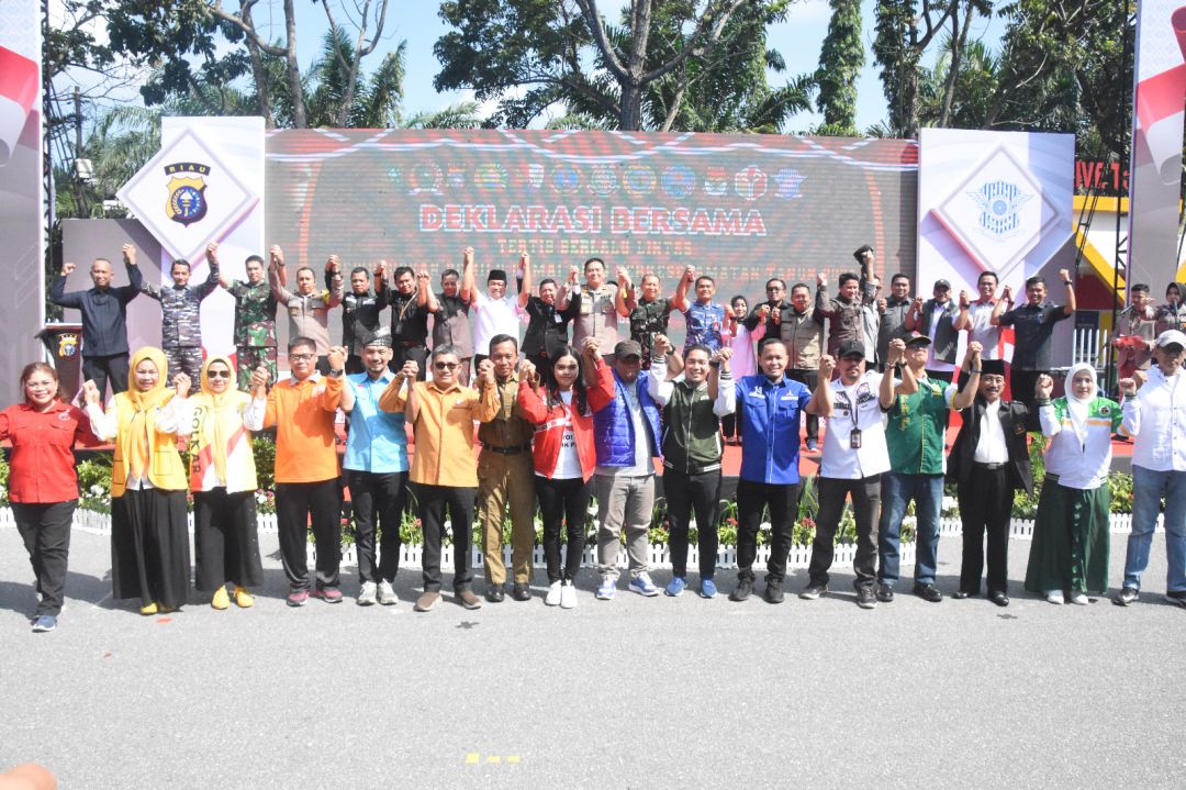 Danrem Hadiri Deklarasi Bersama Tertib Berlalu Lintas Dalam Mewujudkan Pemilu Damai Yang Berkeselamatan Tahun 2024.